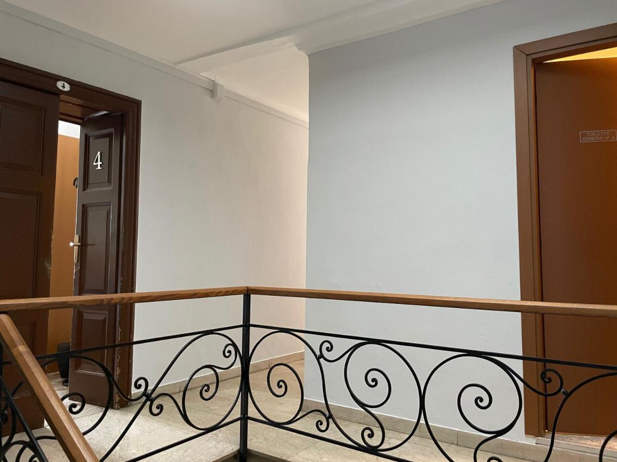 Albergo Della Torre Чернобио Екстериор снимка