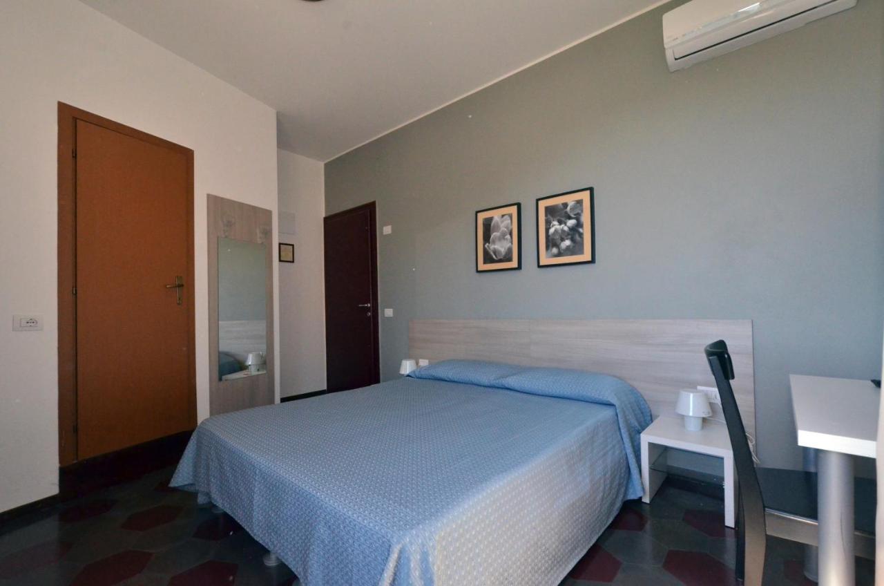 Albergo Della Torre Чернобио Екстериор снимка